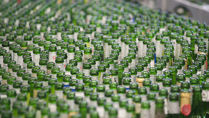 Der Absatz von Pils, Weizen und Mischgetränken legte leicht um 0,1 Prozent auf 95,8 Millionen Hektoliter zu.