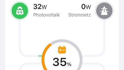 Mit der App, die es für iOS und Android gibt, kann man sich via Bluetooth mit seiner Bluetti verbinden und behält so auch auf dem Smartphone den Überblick über den Stromverbrauch, aber auch über den Gewinn via Solarmodul. Mit der App, die es für iOS und Android gibt, kann man sich via Bluetooth mit seiner Bluetti verbinden und behält so auch auf dem Smartphone den Überblick über den Stromverbrauch, aber auch über den Gewinn via Solarmodul.