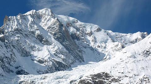 Der Mont Blanc ist der höchste Berg Europas. Immer wieder kommt es hier zu Lawinenabgängen.