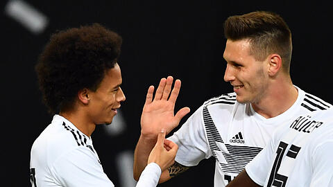 Kehren nach ihren Kreuzbandrissen zurück: Die BayernProfis Leroy Sané (l.) und Niklas Süle.
