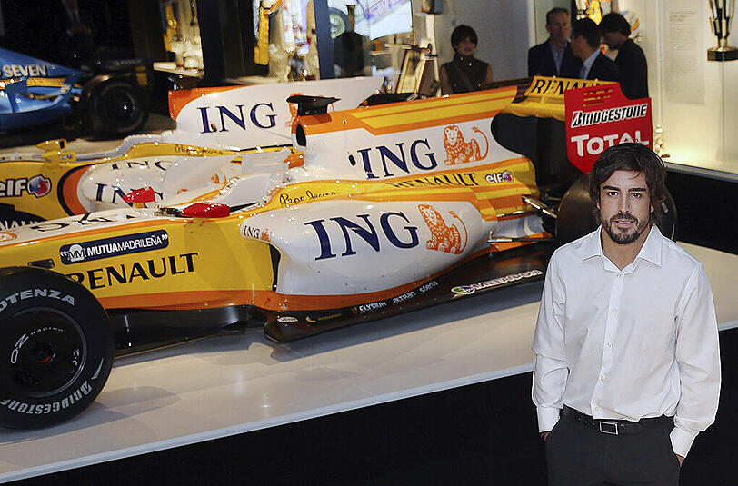 Ex-Renault-Star Fernando Alonso hat nicht nur zwei WM-Titel auf dem Konto, der Spanier verfügt in seiner Heimat in Oviedo nun auch über ein eigenes Museum und eine eigene Kartbahn. Im Museum gibt es auf 99.000 Quadratmetern über 300 Ausstellungsstücke zu stehen, darunter alle Autos, die der Spanier in seiner Karriere gefahren ist.
