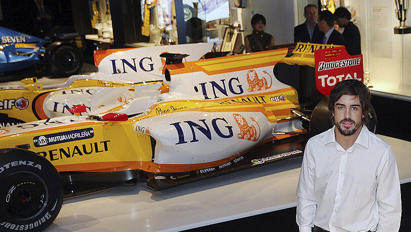 Ex-Renault-Star Fernando Alonso hat nicht nur zwei WM-Titel auf dem Konto, der Spanier verfügt in seiner Heimat in Oviedo nun auch über ein eigenes Museum und eine eigene Kartbahn. Im Museum gibt es auf 99.000 Quadratmetern über 300 Ausstellungsstücke zu stehen, darunter alle Autos, die der Spanier in seiner Karriere gefahren ist. Ex-Renault-Star Fernando Alonso hat nicht nur zwei WM-Titel auf dem Konto, der Spanier verfügt in seiner Heimat in Oviedo nun auch über ein eigenes Museum und eine eigene Kartbahn. Im Museum gibt es auf 99.000 Quadratmetern über 300 Ausstellungsstücke zu stehen, darunter alle Autos, die der Spanier in seiner Karriere gefahren ist.