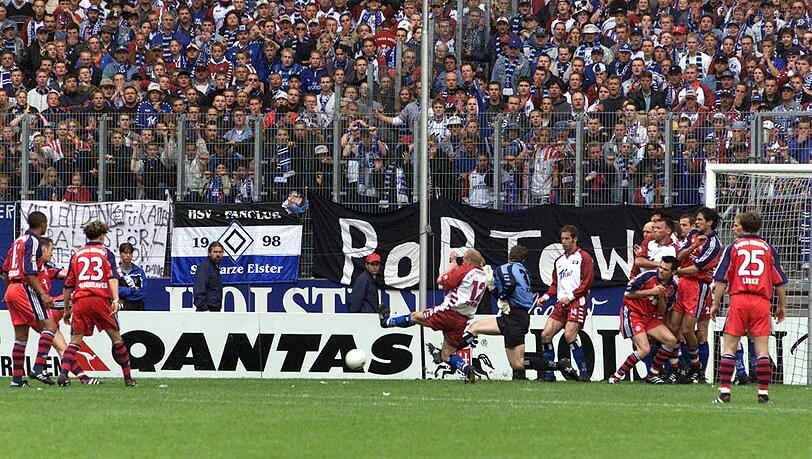 In Hamburg 2001 gab es für den FC Bayern das schönste Remis und die Last-Minute-Schale In Hamburg 2001 gab es für den FC Bayern das schönste Remis und die Last-Minute-Schale
