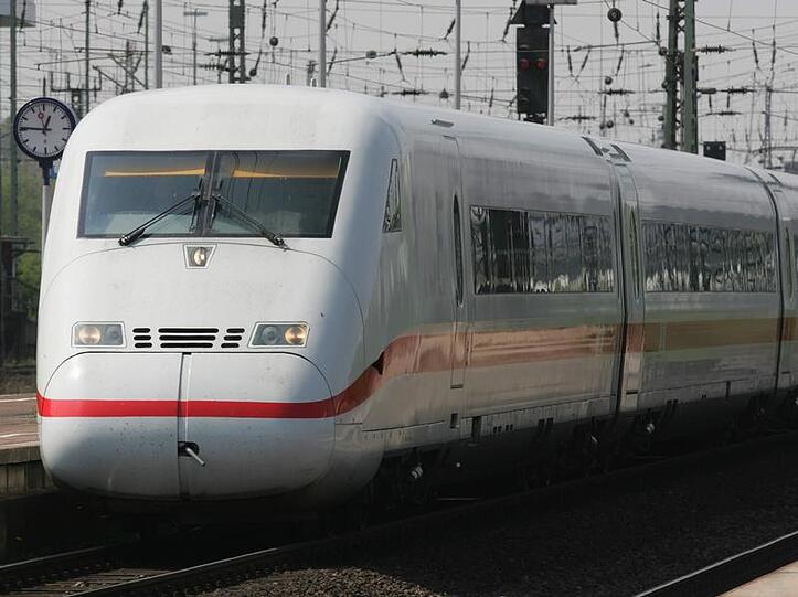 Tragisches Unglück: Der Mann wurde von einem einfahrenden Zug erfasst.