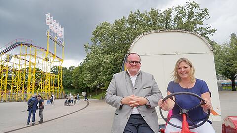 Wirtschaftsreferent Clemens Baumgärtner mit Wiesnstadträtin Anja Berger gestern im Olympiapark.