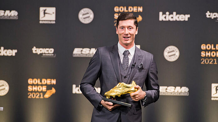 Auch im vergangenen Jahr sicherte sich Robert Lewandowski die Trophäe "Goldener Schuh". (Archivbild)