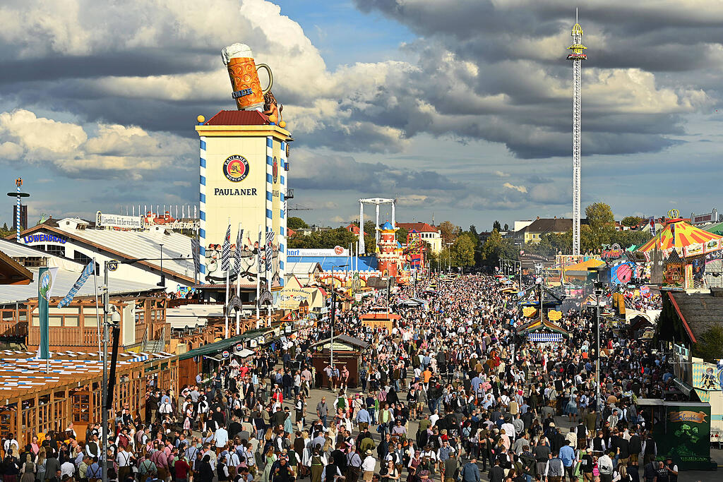 Oktoberfest 2025: Fr diese Zelte kann am 1. April reserviert werden |  Abendzeitung Mnchen