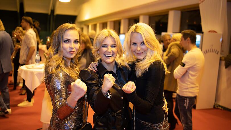 Regina Halmich, Jennifer Knäble und Sonja Kiefer. Regina Halmich, Jennifer Knäble und Sonja Kiefer.