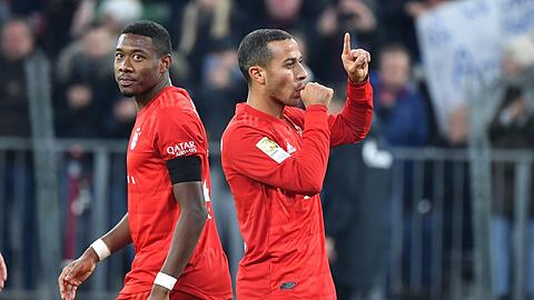 Der FC Bayern verliert womöglich zwei Leistungsträger: David Alaba (links) und Thiago (rechts).