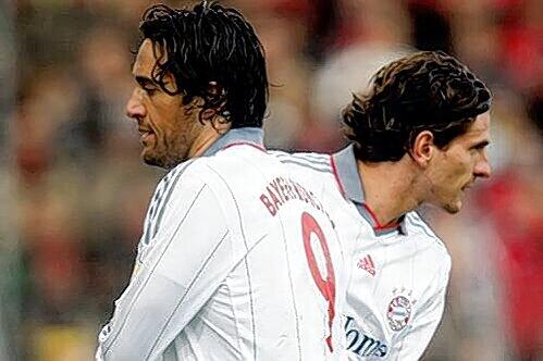 In Freiburg zuletzt wurde Mario Gomez (r.) für Luca Toni in der Schlussphase eingewechselt. Doch beide Stürmer sind momentan unzufrieden beim FC Bayern.