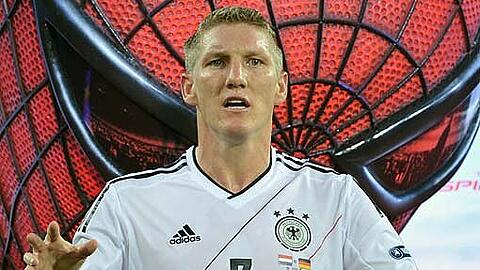 Spinne Schweinsteiger: Er zieht die Fäden