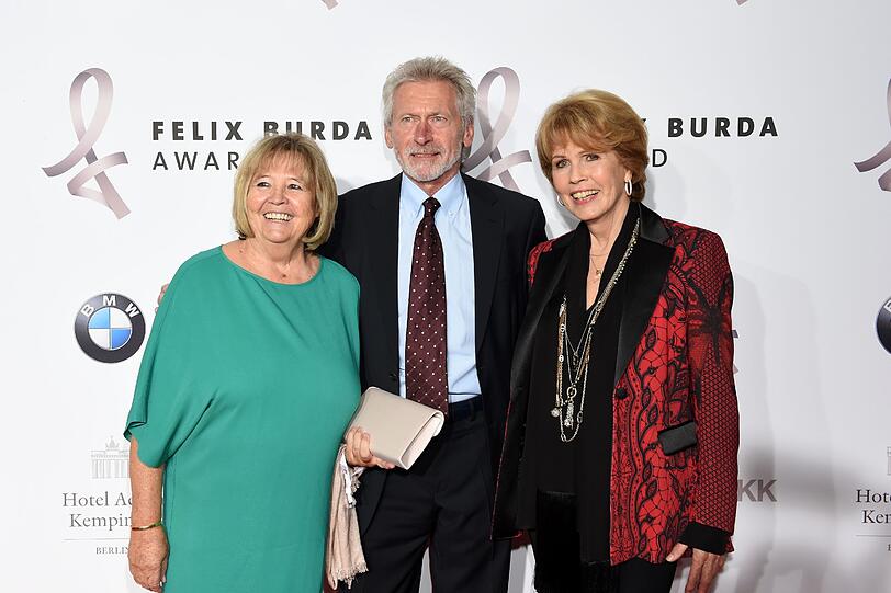 Paul Breitner und Hildegard Breitner mit Christa Maar