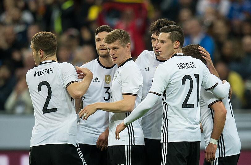 Nach über 20 Jahren kann die DFB-Elf mal wieder einen Sieg gegen Italien einfahren.