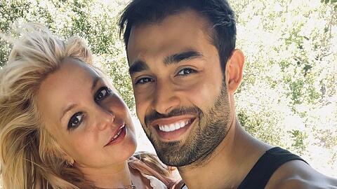Britney Spears ist über beide Ohren in den zwölf Jahre jüngeren Sam Asghari verliebt