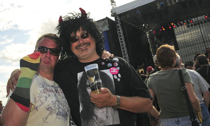 Das einmal im Jahr stattfindene Musikfestival "Zappanale" ist der Musik von Frank Zappa gewidmet. Es treten Zappa-Coverbands oder von dem Komponisten beeinflusste Musiker auf, aber auch bekannte Größen wie Alice Cooper, der dieses Jahr die Zappa-Bühne beehrt. Seit 1990 findet das Festival statt, 2003 wurde die "Zappanale" sogar vom Focus-Magazin im "Sommer Kultur Atlas" mit dem 6. Platz unter 60 Veranstaltungen ausgezeichnet - hier die Bilder.