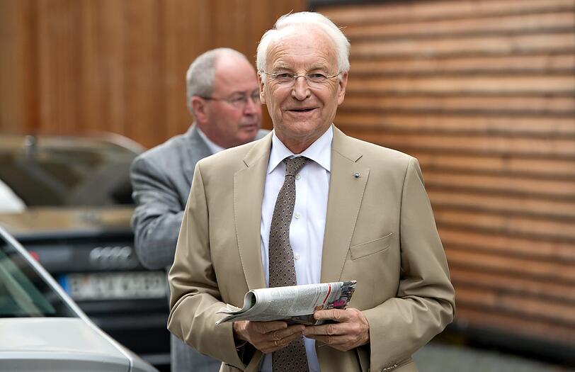 Edmund Stoiber: früherer bayerischer Ministerpräsident, Ehrenvorsitzender der CSU.