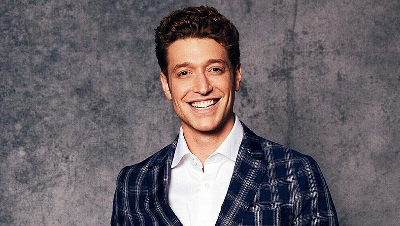 RTL-Darsteller Daniel Donskoy gibt jetzt den Talkmaster auf Instagram