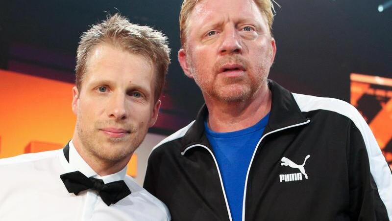 Moderator Oliver Pocher (l) und Tennislegende Boris Becker 2013 in der Fernsehshow "Alle auf den Kleinen". Moderator Oliver Pocher (l) und Tennislegende Boris Becker 2013 in der Fernsehshow "Alle auf den Kleinen".