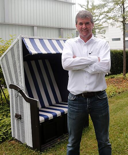 Die Bilder von der Präsentation des neuen Löwen Trainers Friedhelm Funkel.