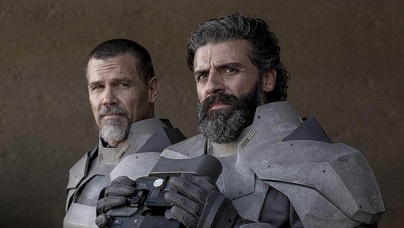 "Dune": Josh Brolin als Gurney Halleck, an seiner Seite Oscar Isaac als Leto Atreides. "Dune": Josh Brolin als Gurney Halleck, an seiner Seite Oscar Isaac als Leto Atreides.