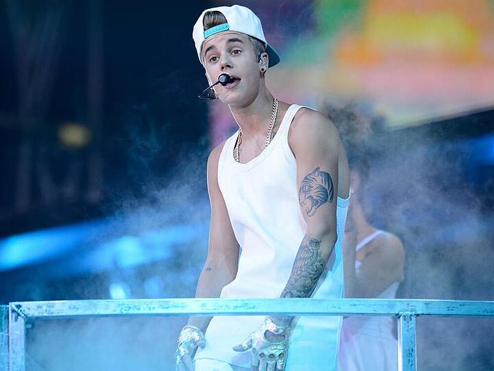 Diese Rauchschwaden gehören zu Justin Biebers Bühnenshow
