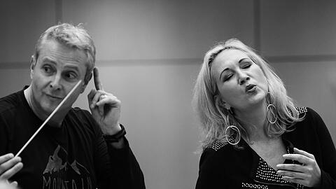Simone Kermes bei der Probe mit dem Dirigenten Alexander Liebreich.