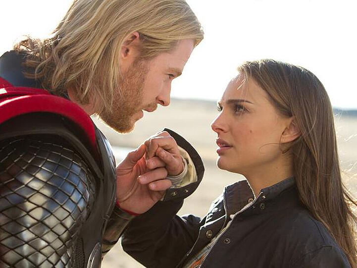 "Thor": Dank Jane (Natalie Portman) lernt Thor (Chris Hemsworth), was es heißt Mensch zu sein