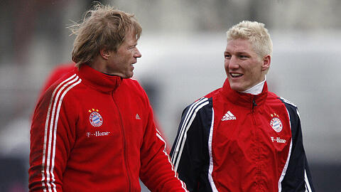 "Ein guter Junge, der hat einen guten Charakter": Oliver Kahn (links) über Bastian Schweinsteiger. Anno 2008.