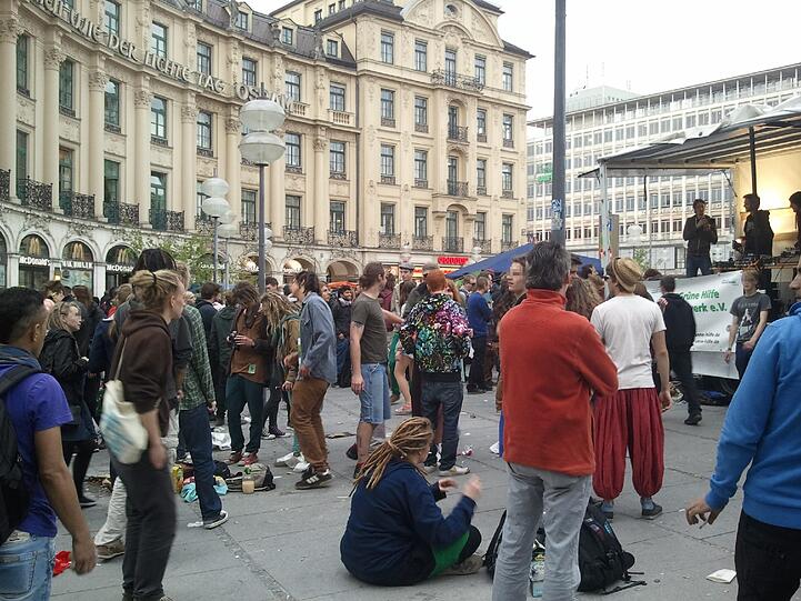Hier protestieren Kiffer für die Legalisierung von Hanf...