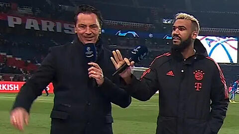 Eric Maxim Choupo-Moting (r.) im Interview mit Amazon-Prime-Moderator Sebastian Hellmann.