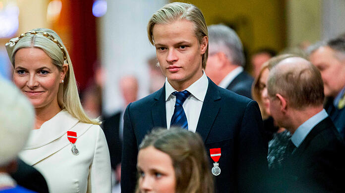 Marius Borg Høiby, Sohn von Kronprinzessin Mette-Marit von Norwegen, wurde festgenommen.