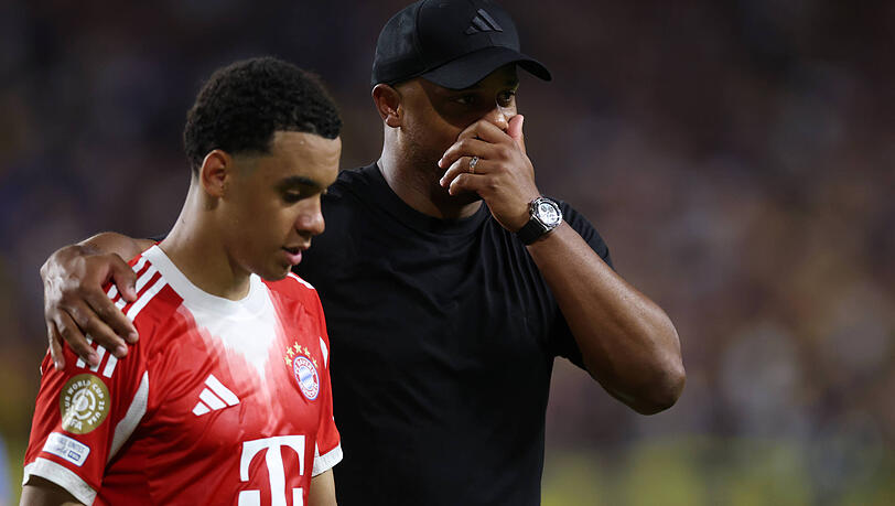 Musste gegen die Boca Juniors angeschlagen ausgewechselt werden: Jamal Musiala (li.) Musste gegen die Boca Juniors angeschlagen ausgewechselt werden: Jamal Musiala (li.)
