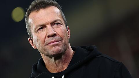 "Wenn er sich das zutraut und seine Leistung bringt, dann bitte gerne", sagt Rekordnationalspieler Lothar Matthäus zu Thomas Müllers Ankündigung, weiter für das DFB-Team spielen zu wollen. (Archivbild)