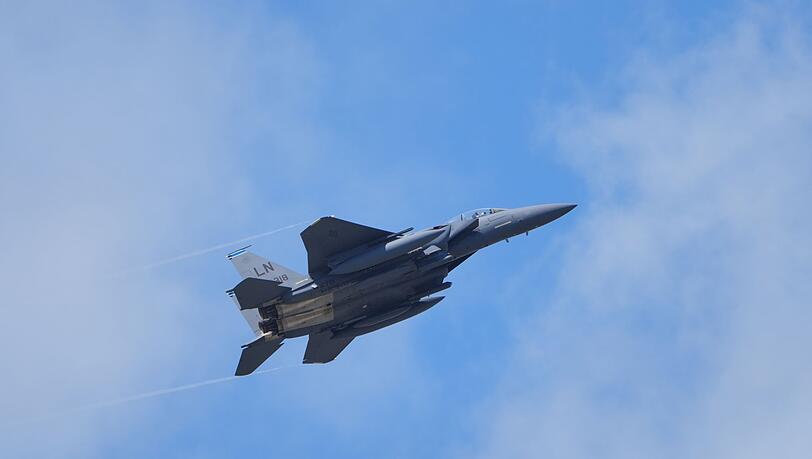 Ein Kampfflugzeug vom Type F-15E ist &uuml;ber dem Iran abgeschossen worden. (Archivbild)