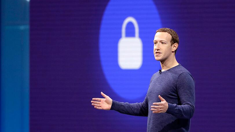 Mark Zuckerberg, Vorstandsvorsitzender von Facebook, spricht auf der Facebook-Entwicklungskonferenz F8. Mark Zuckerberg, Vorstandsvorsitzender von Facebook, spricht auf der Facebook-Entwicklungskonferenz F8.