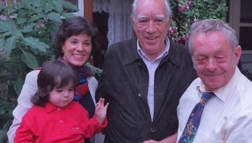 Horst Feiler mit Filmstar Anthony Quinn, dessen Frau Kathy und Tochter Antonia. Horst Feiler mit Filmstar Anthony Quinn, dessen Frau Kathy und Tochter Antonia.