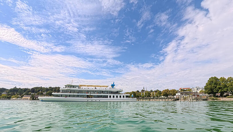 Die MS Starnberg am Anlegesteg in Starnberg. Die MS Starnberg am Anlegesteg in Starnberg.