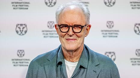 John Lithgow wird zu Fan-Liebling Albus Dumbledore.