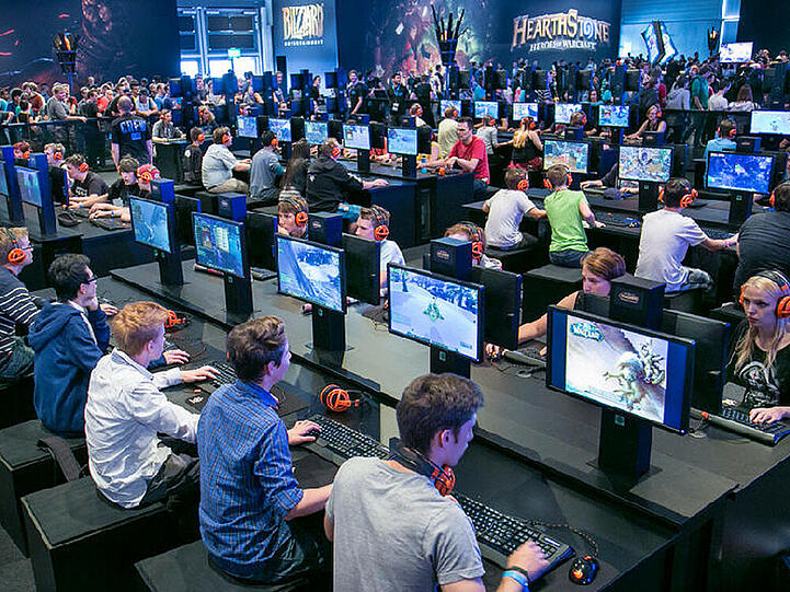 Auch in diesem Jahr bietet Blizzard wieder zahlreiche Spielstationen für Gamer