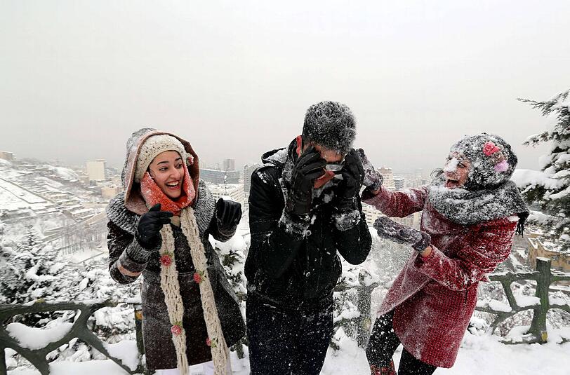 Schnee in Teheran.