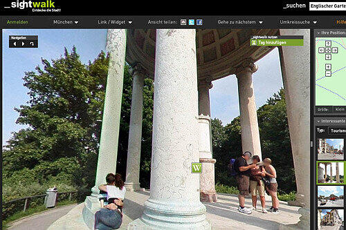 Wer knutscht wen? Dieses Pärchen wurden kuschelnd im Englischen Garten aufgenommen.