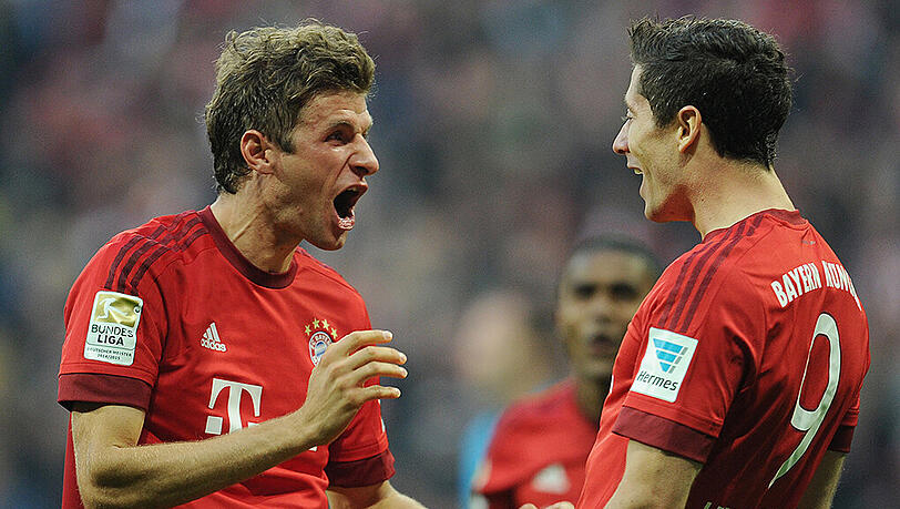 Thomas Müller (75 Mio. €) und Robert Lewandowski (70 Mio. €) sind die beiden wertvollsten Spieler der Bundesliga. Thomas Müller (75 Mio. €) und Robert Lewandowski (70 Mio. €) sind die beiden wertvollsten Spieler der Bundesliga.