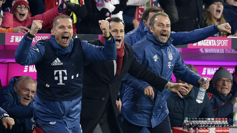 Beim FC Bayern ist der Erfolg zurück &ndash; vor allem dank Hansi Flick (r.), dem neuen Cheftrainer der Münchner.