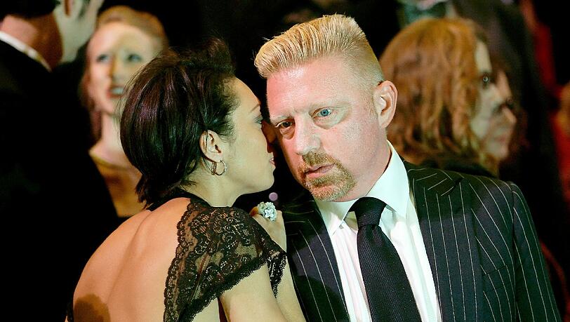 Boris Becker (46) und seine Frau Lilly (37) freuen sich auf das Fest in England. &bdquo;Bei Geschenken geht es mir nicht um die Höhe des Preises, ich möchte, dass es von Herzen kommt. Da bin ich gespannt, was sich meine Frau alles überlegt hat&ldquo;, sagte der Ex-Tennisstar bei der Premiere des Musicals &bdquo;Das Phantom der Oper&ldquo; am Donnerstag in Hamburg.