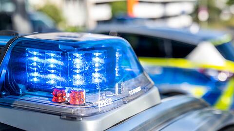 Die Polizei zog einen stark betrunkenen Autofahrer aus dem Verkehr.