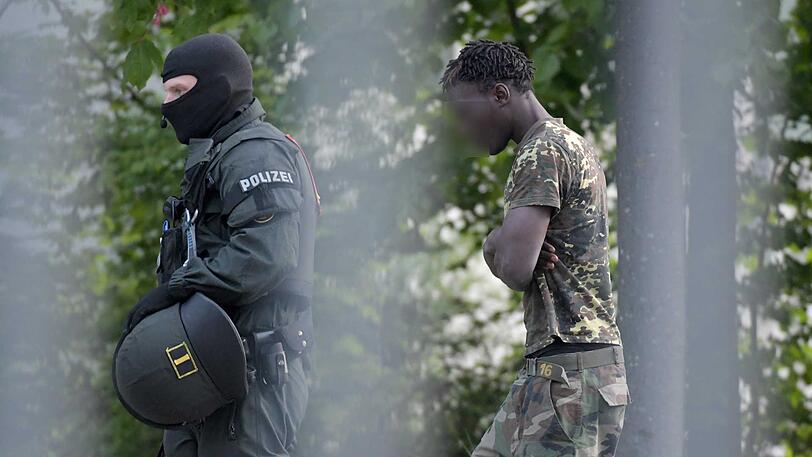 In der Landeserstaufnahmeeinrichtung für Flüchtlinge in Ellwangen gab es am Morgen einen großen Polizeieinsatz.