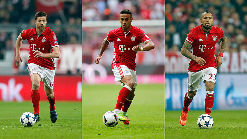 Xabi Alonso ist im Ancelotti-System eine Schlüssel-Figur, Thiago repräsentiert die Abteilung Esprit, Kreativität und Leichtigkeit im Bayern-Spiel, Arturo Vidal steht für Körperlichkeit und Aggressivität (von links).