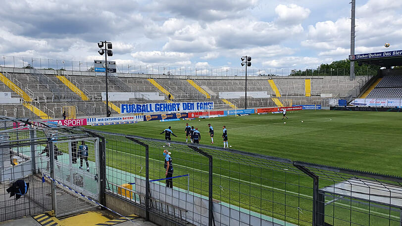 Es ist Heimspieltag - und das Grünwalder ist leer.