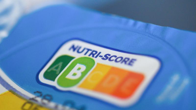Mit Nutri-Score sollen Verbraucher auf einen Blick erkennen können, wie ausgewogen oder unausgewogen verarbeitete Lebensmittel sind. Mit Nutri-Score sollen Verbraucher auf einen Blick erkennen können, wie ausgewogen oder unausgewogen verarbeitete Lebensmittel sind.