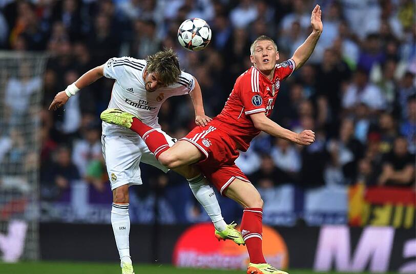 Bastian Schweinsteiger: Note 3. Guter Kopfball (14.) - gehalten. Versuchte, die Kollegen zu animieren, trieb das Spiel konstant nach vorne. Einer, der sich wehrte!